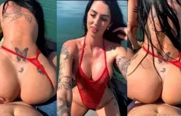 Polly Persch fudendo gostoso oral em um jet ski na praia