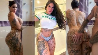 Anny Alves arrasando no banho em vídeo caseiro