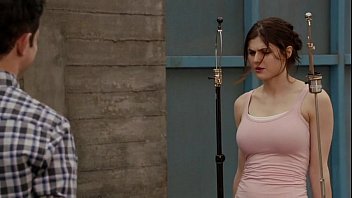 Cxvidos alexandra daddario gostosa