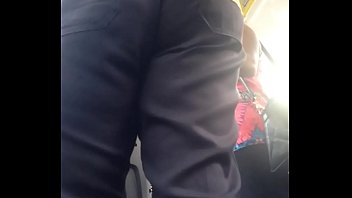 Encoxada no busão porno