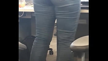 Mari avil como rasgar calça jeans