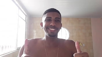 Mostrando peitos porno