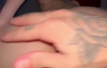 Ana Schultz mostrando tudo sobre sexo anal no Privacy!