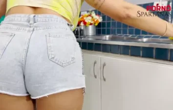 Vídeo caseiro de sexo com mulheres maduras, ele precisou transar com a mãe da namorada