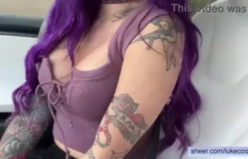 Novinha sexy fudendo gostoso intenso dentro do veículo